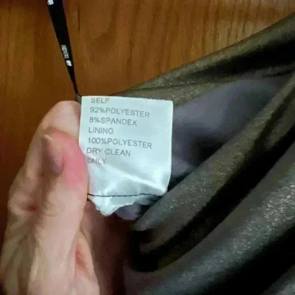 Tadashi Shoji Metallic Gathered waist gown Women’s Small - Picture 6 of 13